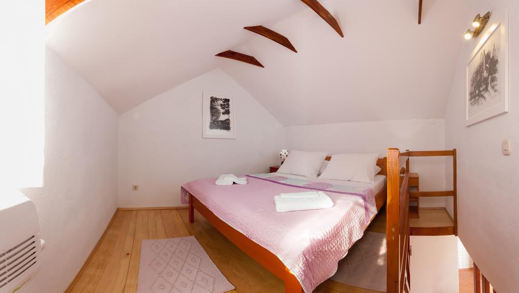 Holiday Home Vineyard House Bol Esterno foto