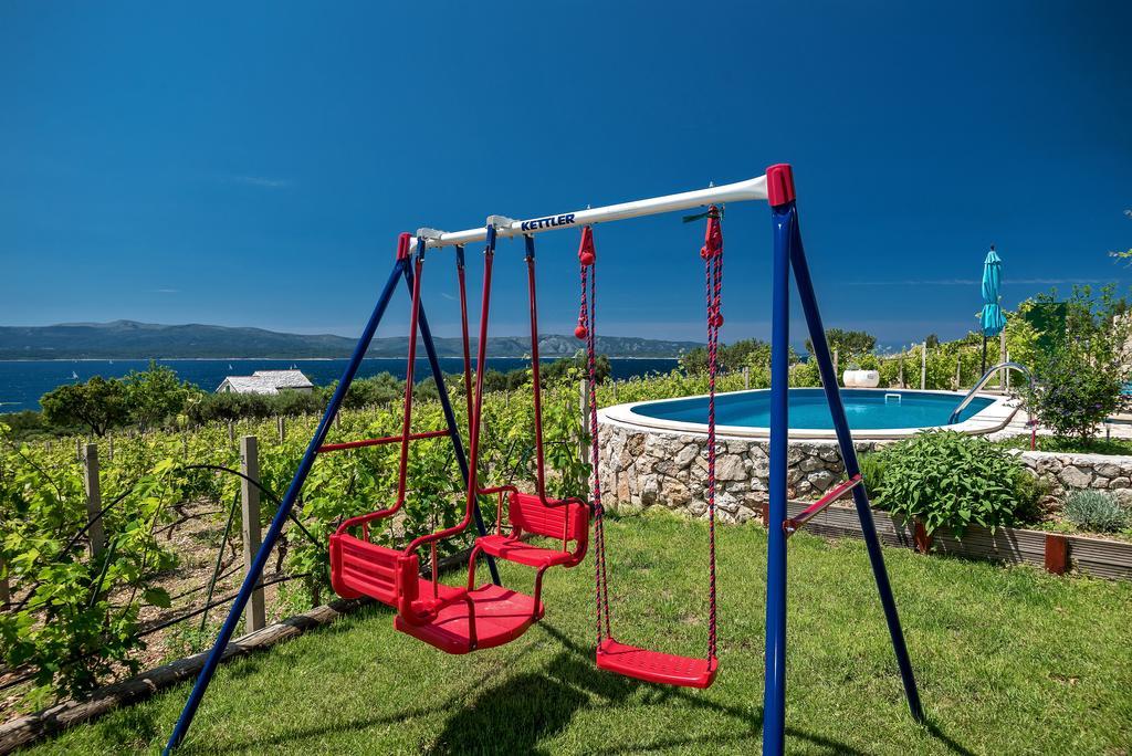 Holiday Home Vineyard House Bol Esterno foto